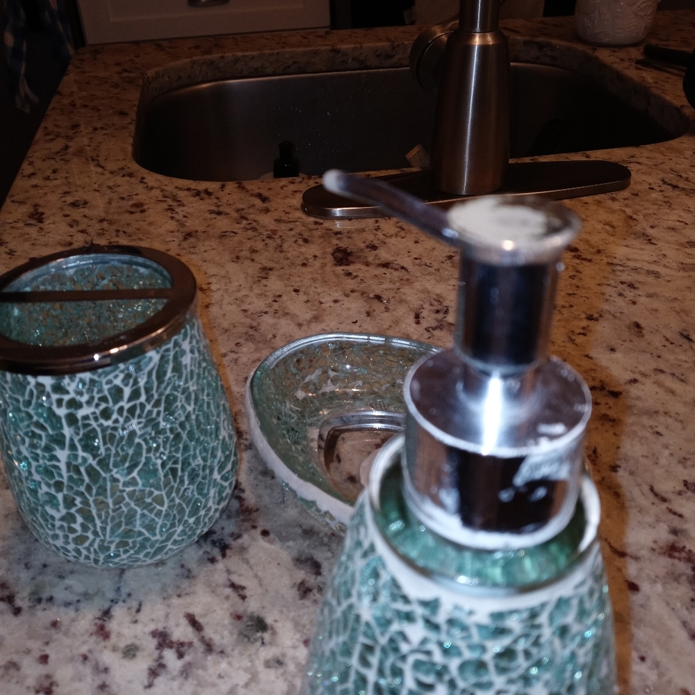 Bath set - Picture 2 of 4